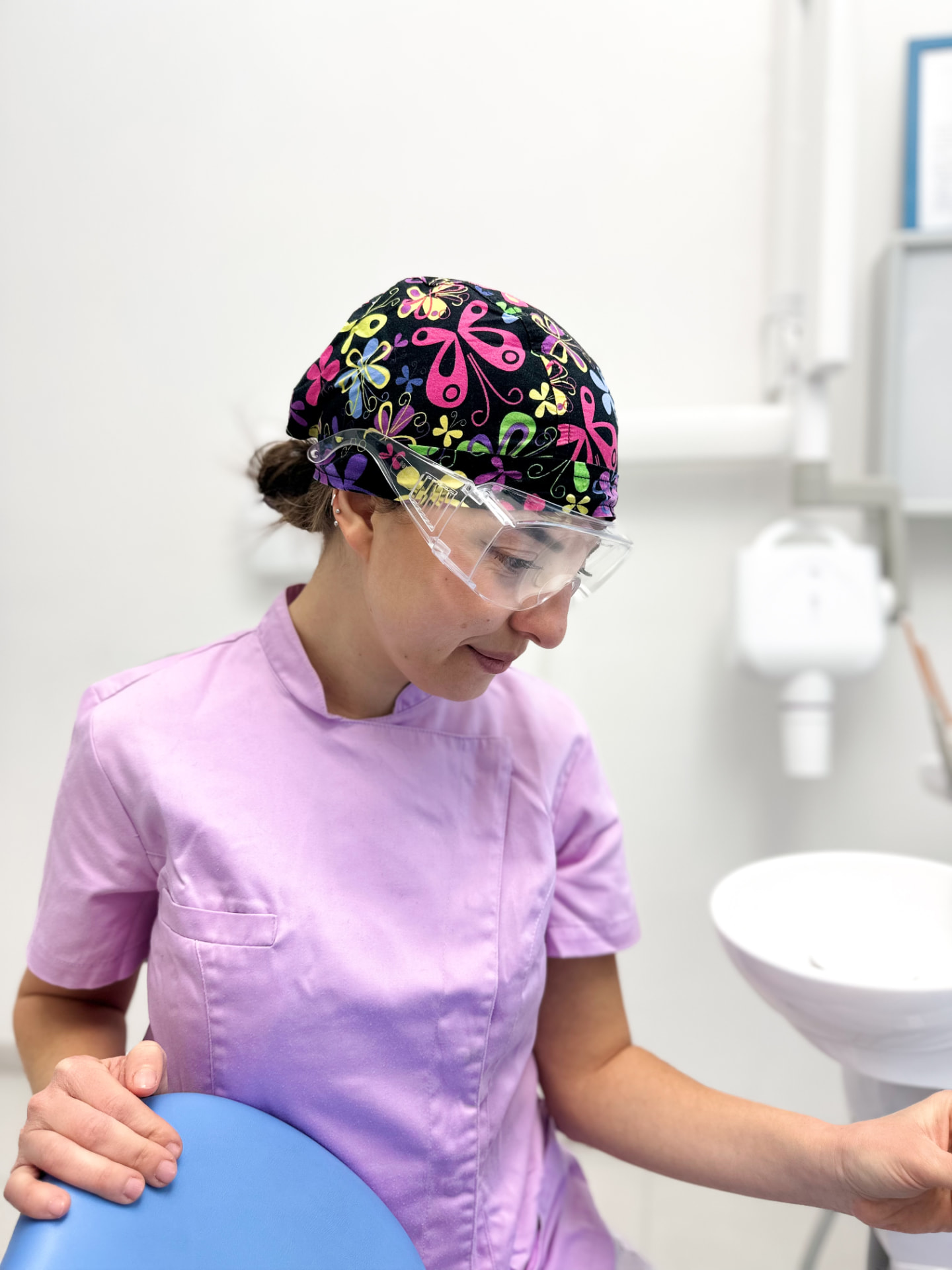 Valutazione clinica durante la prima visita ortodontica nello studio Di Vito