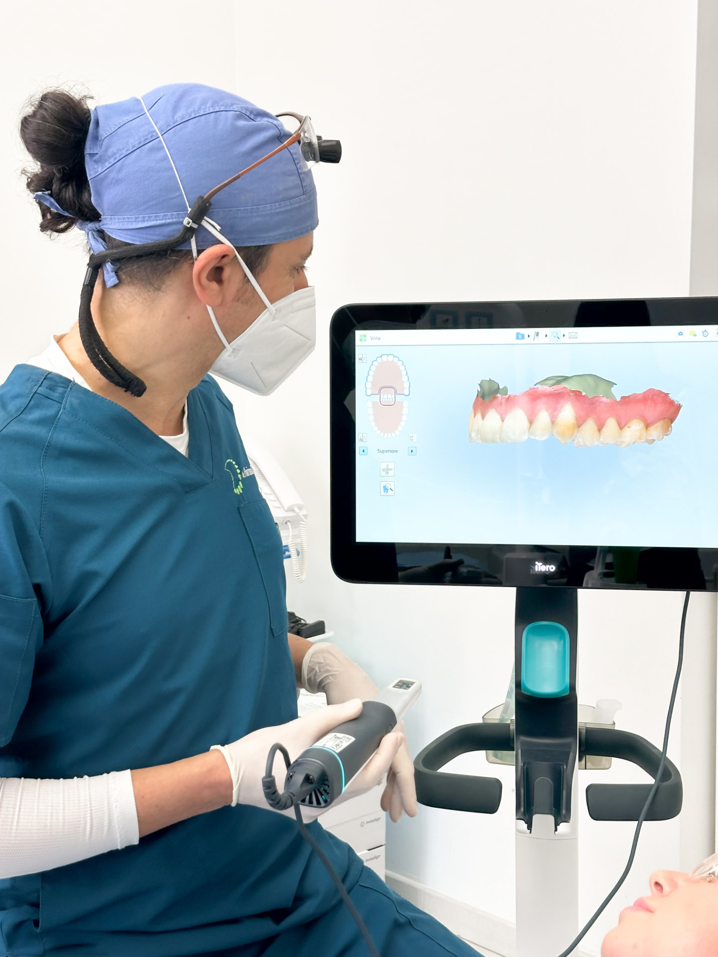 Scanner intraorale iTero per la pianificazione digitale del trattamento ortodontico — Studio Di Vito Monte Porzio Catone